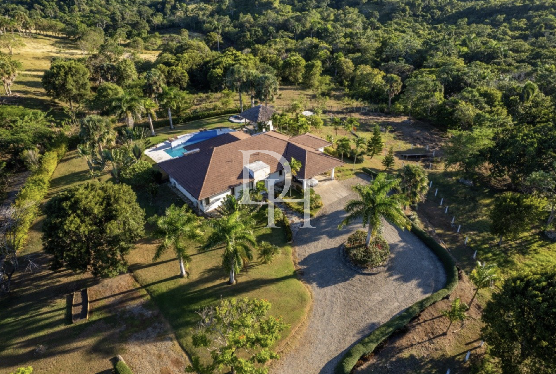 Участок в Сосуа, Доминиканская республика, 8 000м2 - стоимость 350&nbsp;000$ - Ref: 79777 фото 2