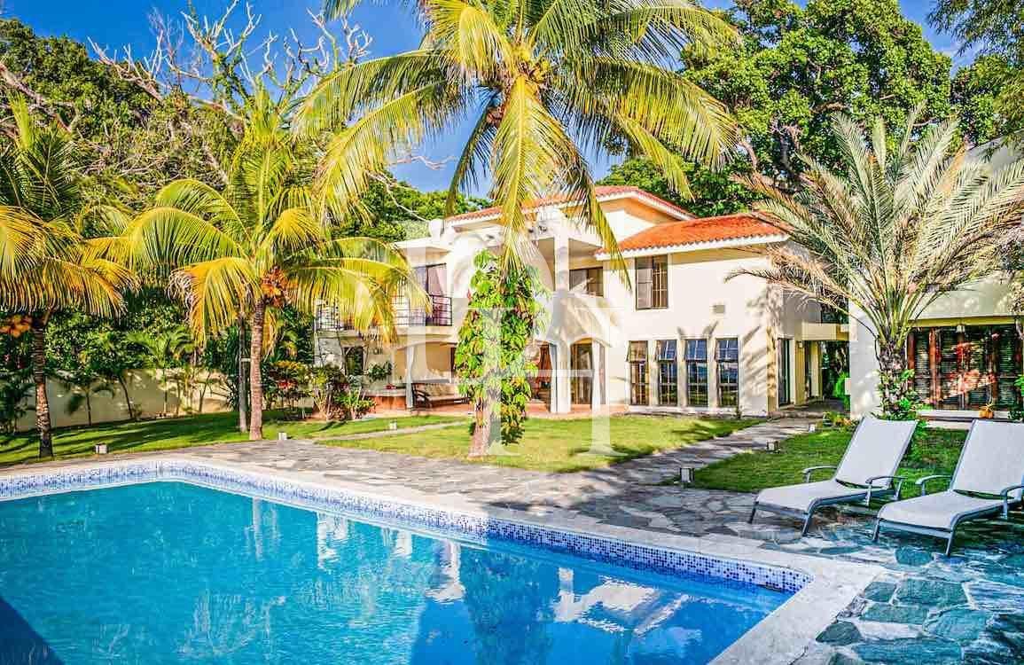 Villa in Cabarete, Dominican Republic, 470m2 - for 1&nbsp;050&nbsp;000$ - Ref: 80074 photo 1
